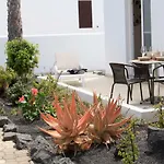 Charco Del Palo Bungalows *