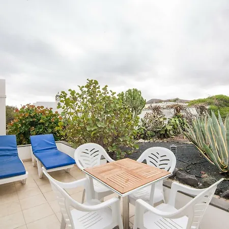 펜션 Charco Del Palo Bungalows 차르코 델 팔로