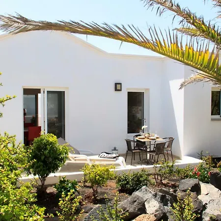 Charco Del Palo Bungalows