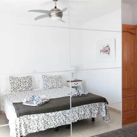 Charco Del Palo Bungalows 펜션 *