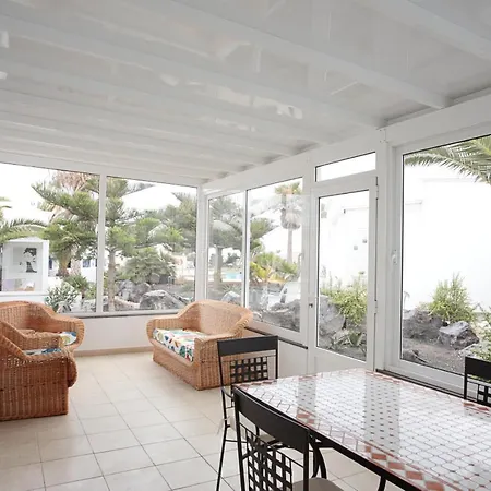 Charco Del Palo Bungalows *