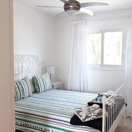 펜션 Charco Del Palo Bungalows 차르코 델 팔로