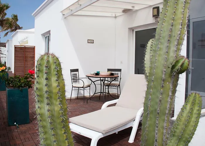 Charco Del Palo Bungalows *