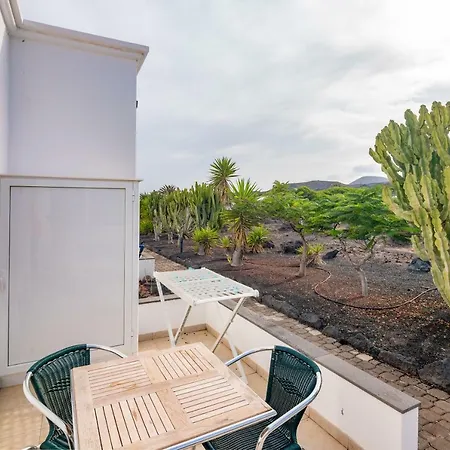 بيت للعطل Charco Del Palo Bungalows