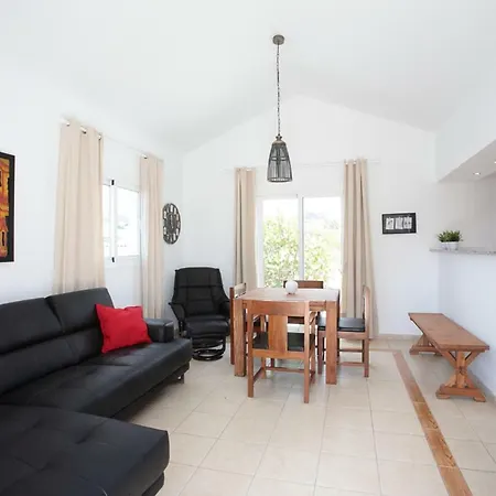 Charco Del Palo Bungalows بيت للعطل *