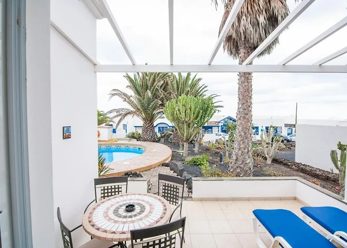 Charco Del Palo Bungalows