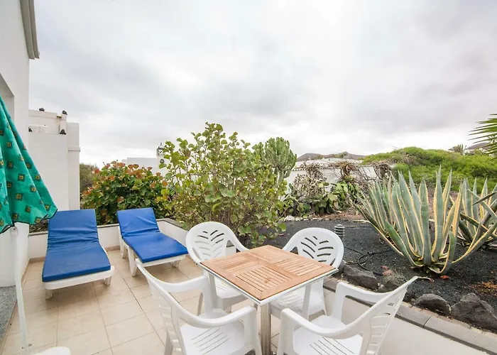 펜션 Charco Del Palo Bungalows 차르코 델 팔로