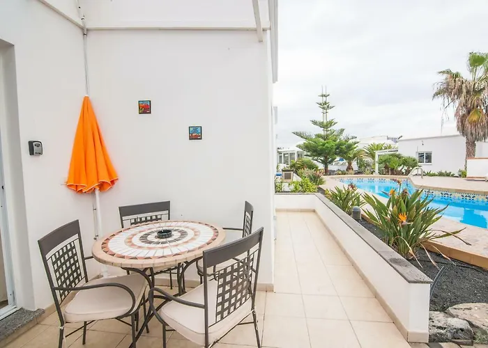 Charco Del Palo Bungalows 펜션